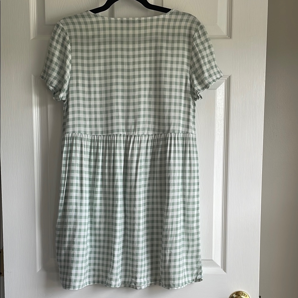 Forever 21 Green and White Scoop Neck Sundress - Picture 2 of 7